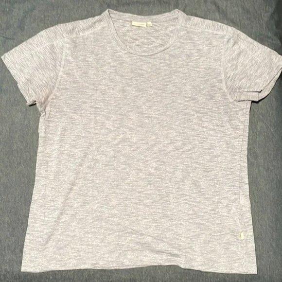 J. Lindeberg Tee - Size: L - Picture 1 of 5